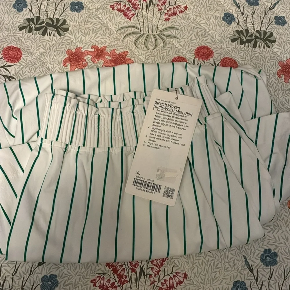 NWT Lululemon Ruffle Waist Midi Skirt - Picture 2 of 4